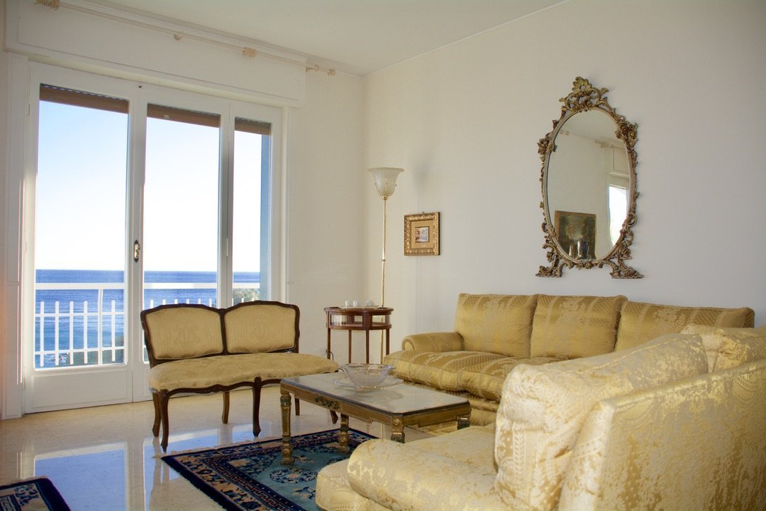 Twins Apartment Ospedaletti